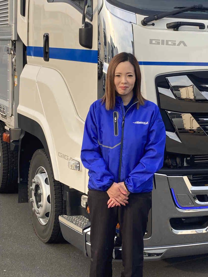アドバンスクリエイト株式会社の制服2