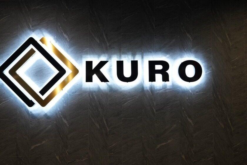 トレカショップKURO 大阪日本橋店の制服6
