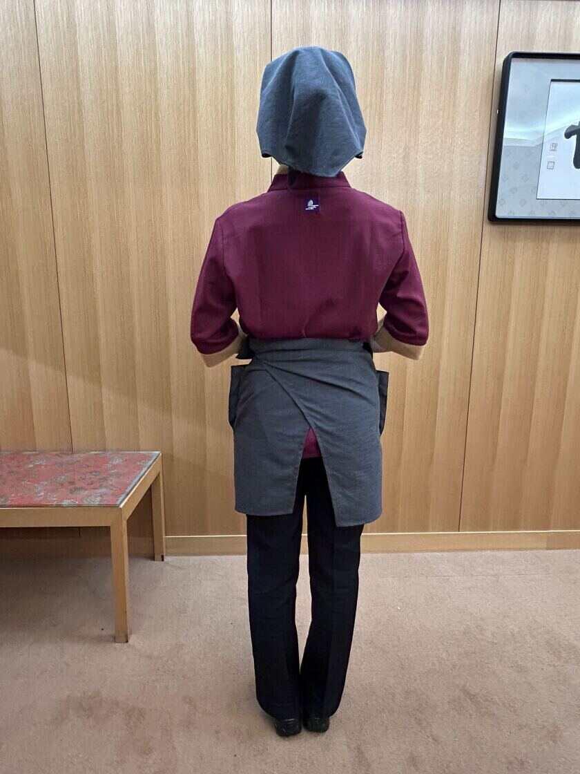 小倉山荘 名古屋三越栄店の制服3