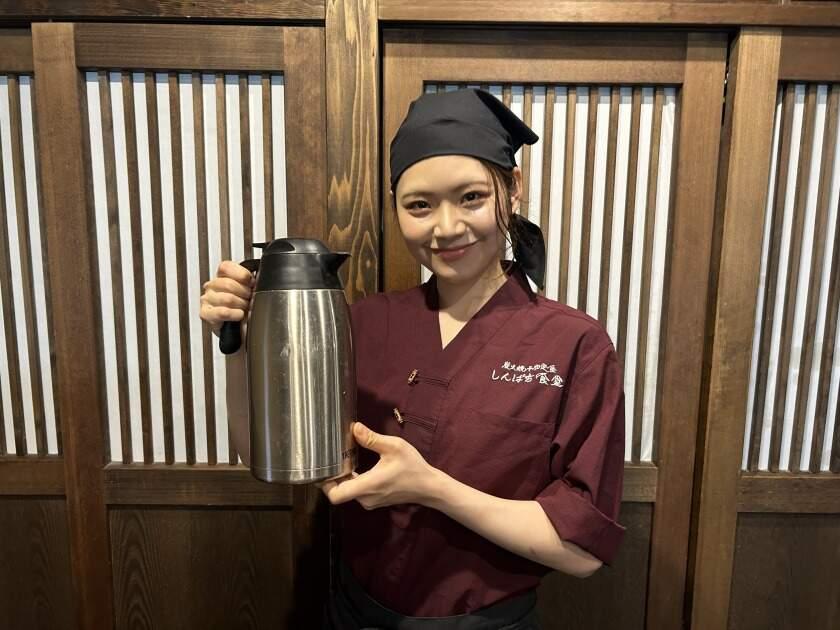 しんぱち食堂 羽田エアポートガーデン店の制服7