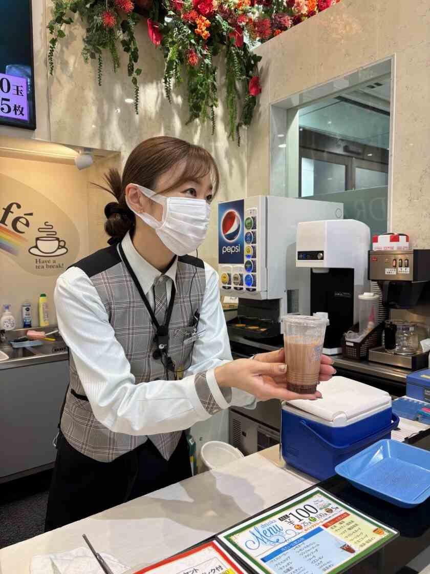 プレイスポットドラゴン川崎の制服1