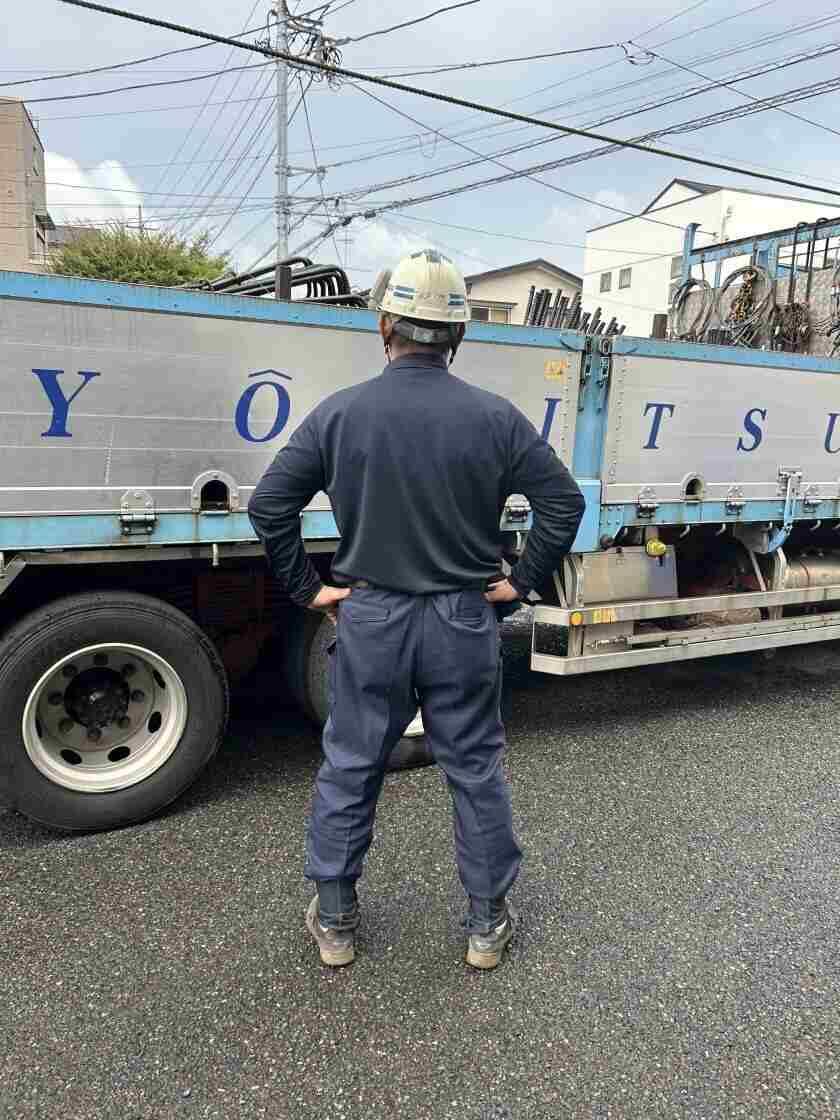 横浜共立鋼業株式会社の制服2