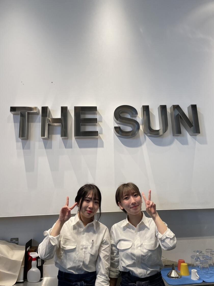 THE MOON/Lounge 六本木ヒルズの制服4