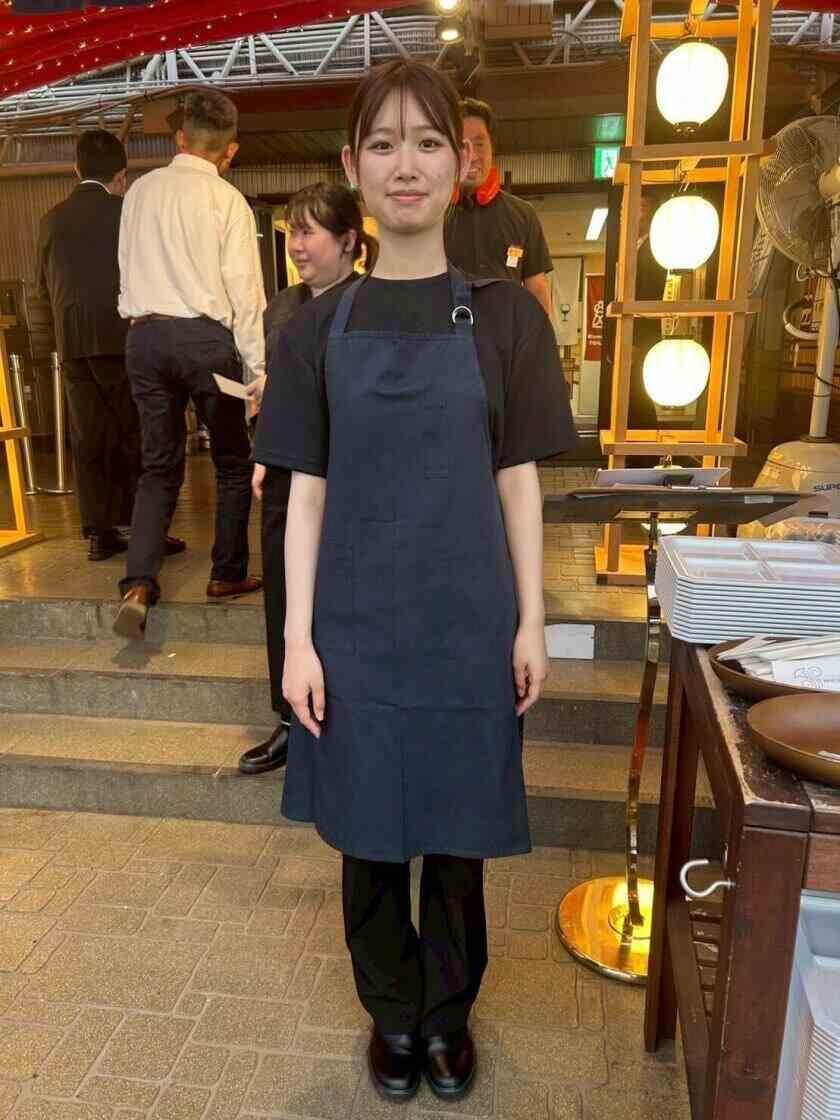 阪急トップビアガーデン( ホテル阪急インターナショナル)の制服7