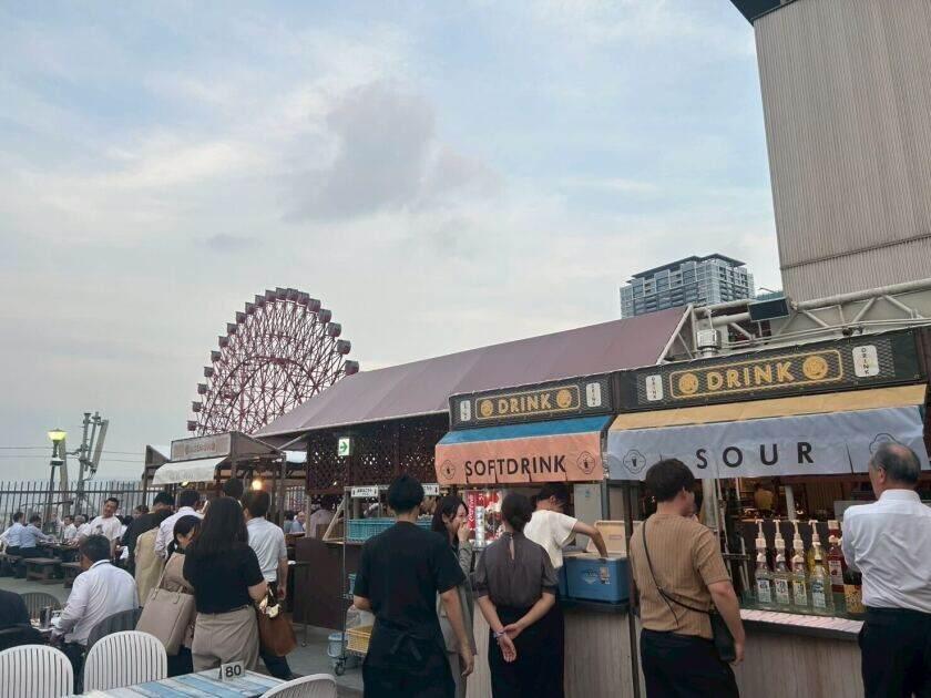 阪急トップビアガーデン( ホテル阪急インターナショナル)の制服3