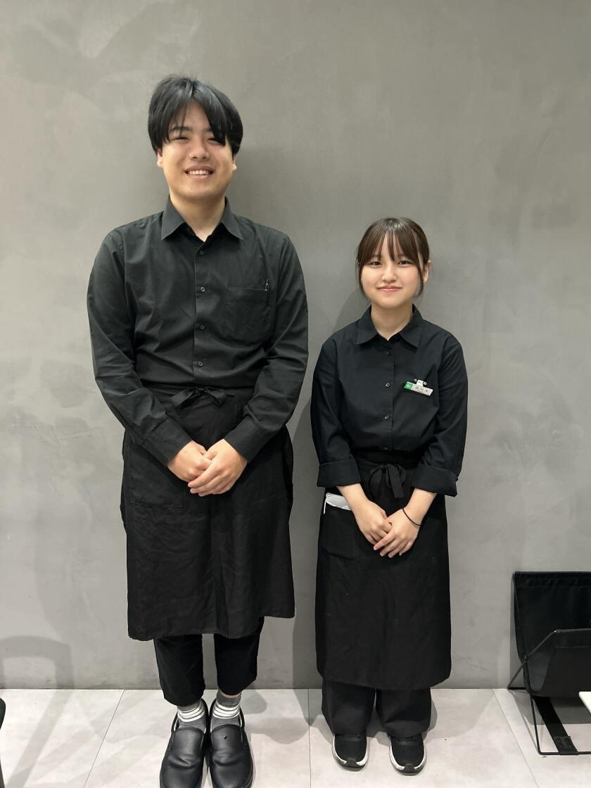 老虎菜(ラオフーツァイ) 阪神梅田店の制服3