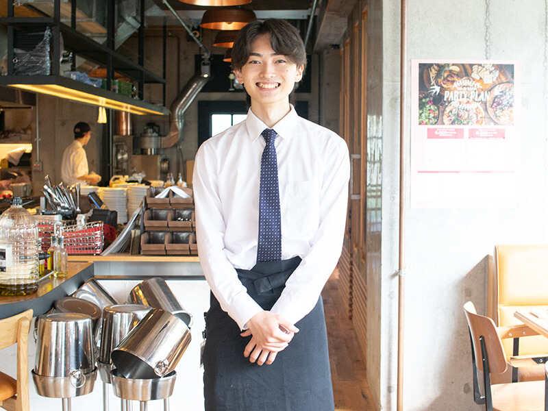 カフェ ラ・ボエム 下北沢の制服4