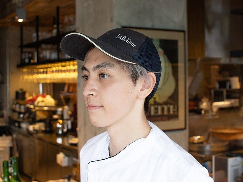 カフェ ラ・ボエム 元町中華街の制服7