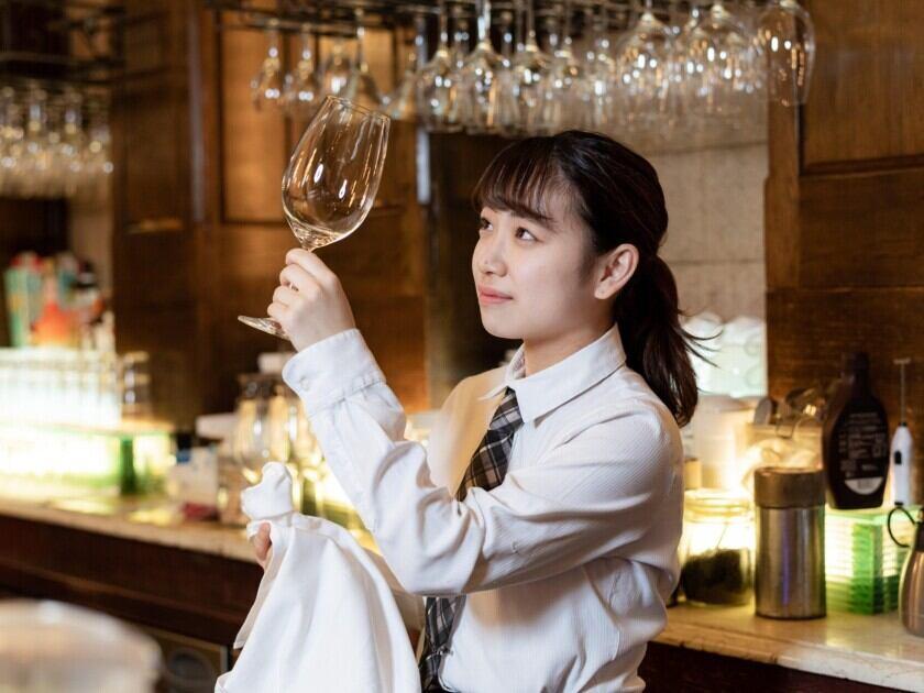 カフェ ラ・ボエム 元町中華街の制服2