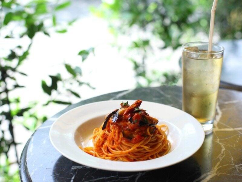 カフェ ラ・ボエム 桜新町の制服1