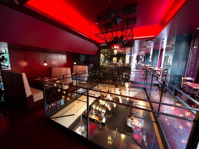 カフェ ラ・ボエム 麻布十番の制服1