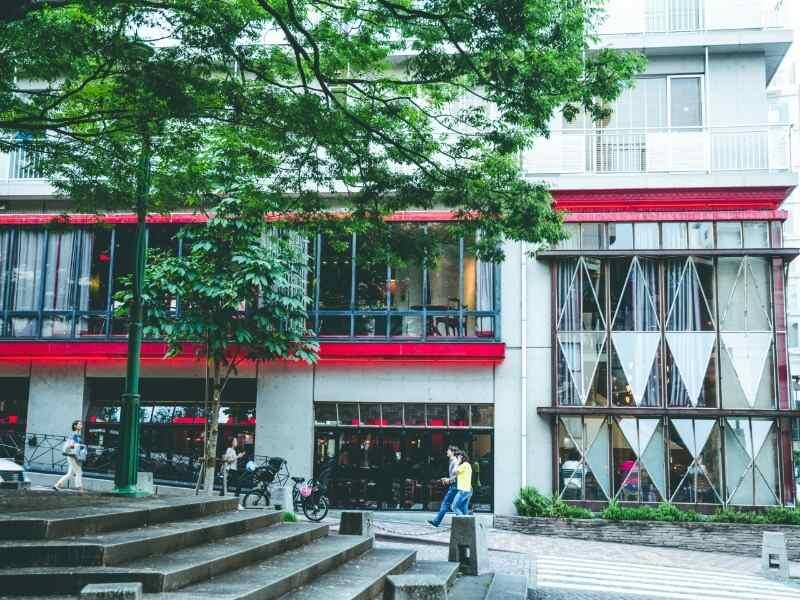 カフェ ラ・ボエム 麻布十番の制服3