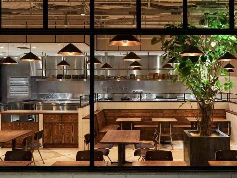 モンスーンカフェ ららぽーと愛知東郷の制服1