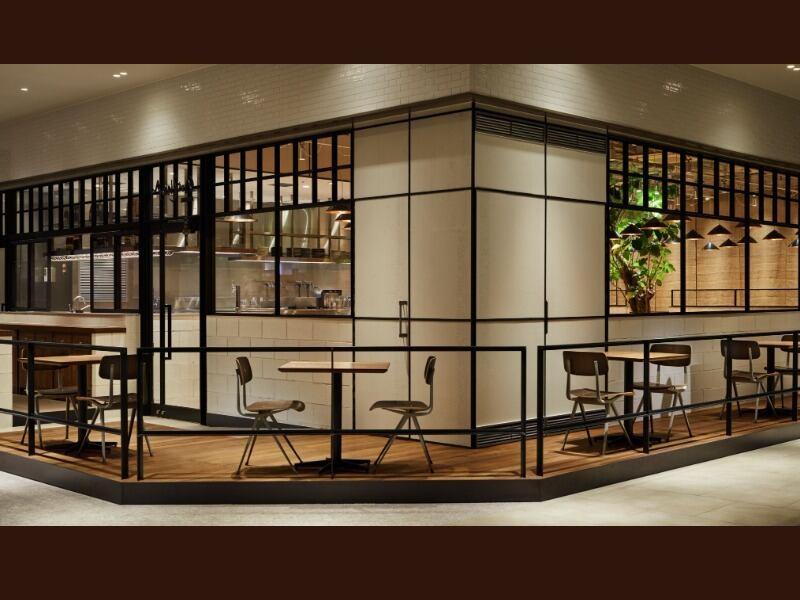 モンスーンカフェ ららぽーと愛知東郷の制服4