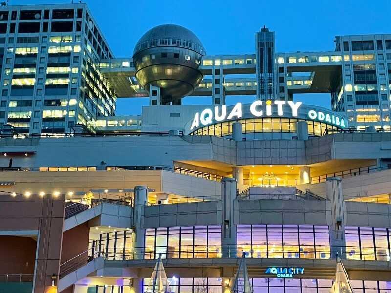 カフェ ラ・ボエム お台場の制服6