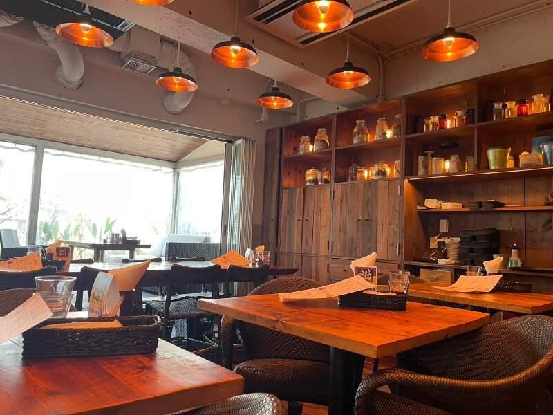 モンスーンカフェ 表参道の制服5