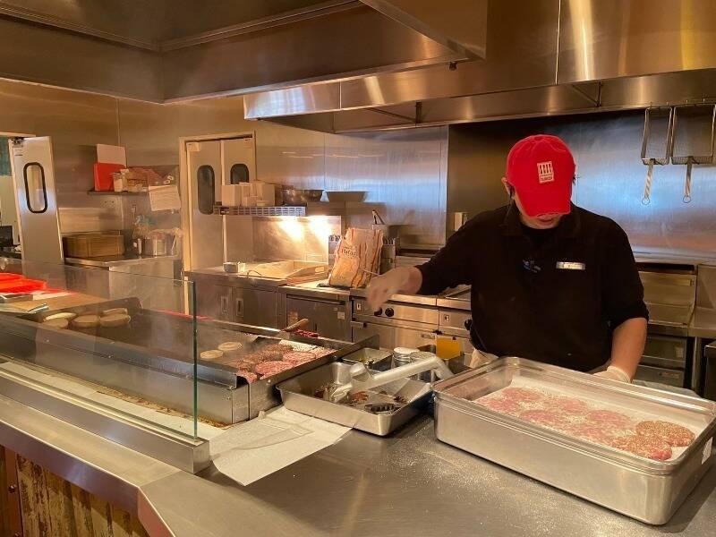 フードコロシアム 那須ガーデンアウトレットの制服2