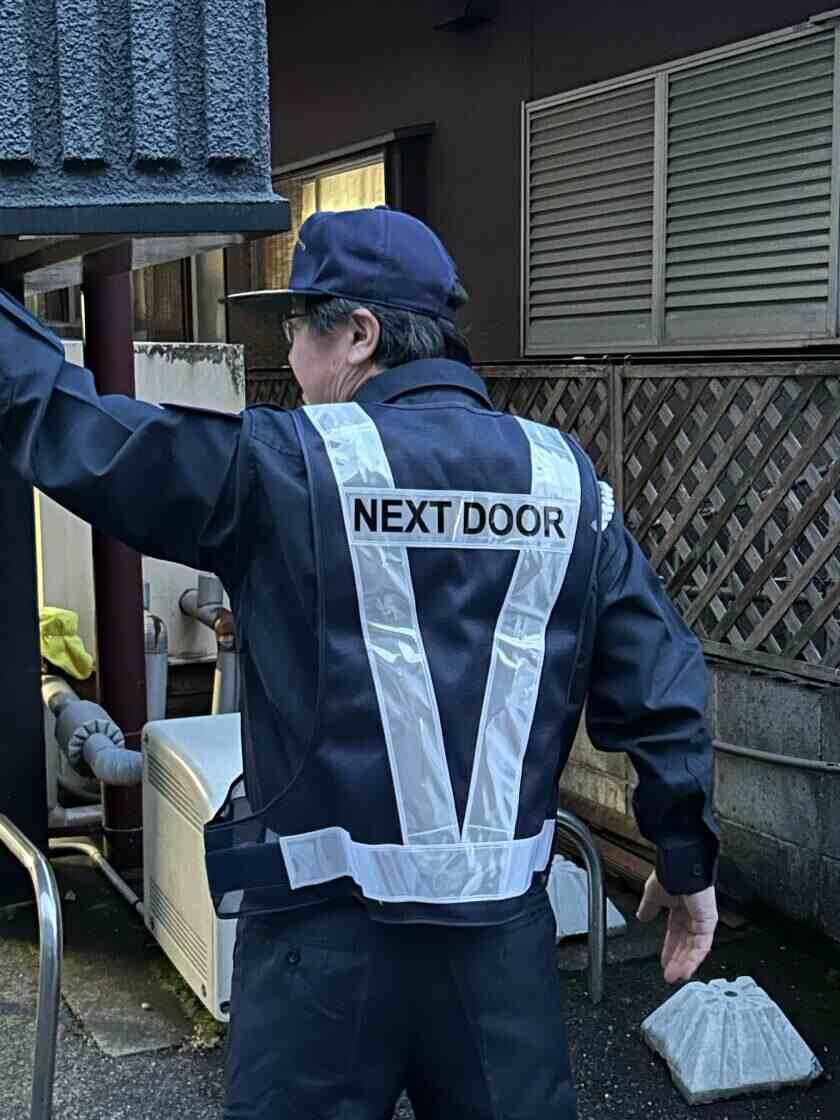 株式会社ネクストドアの制服1