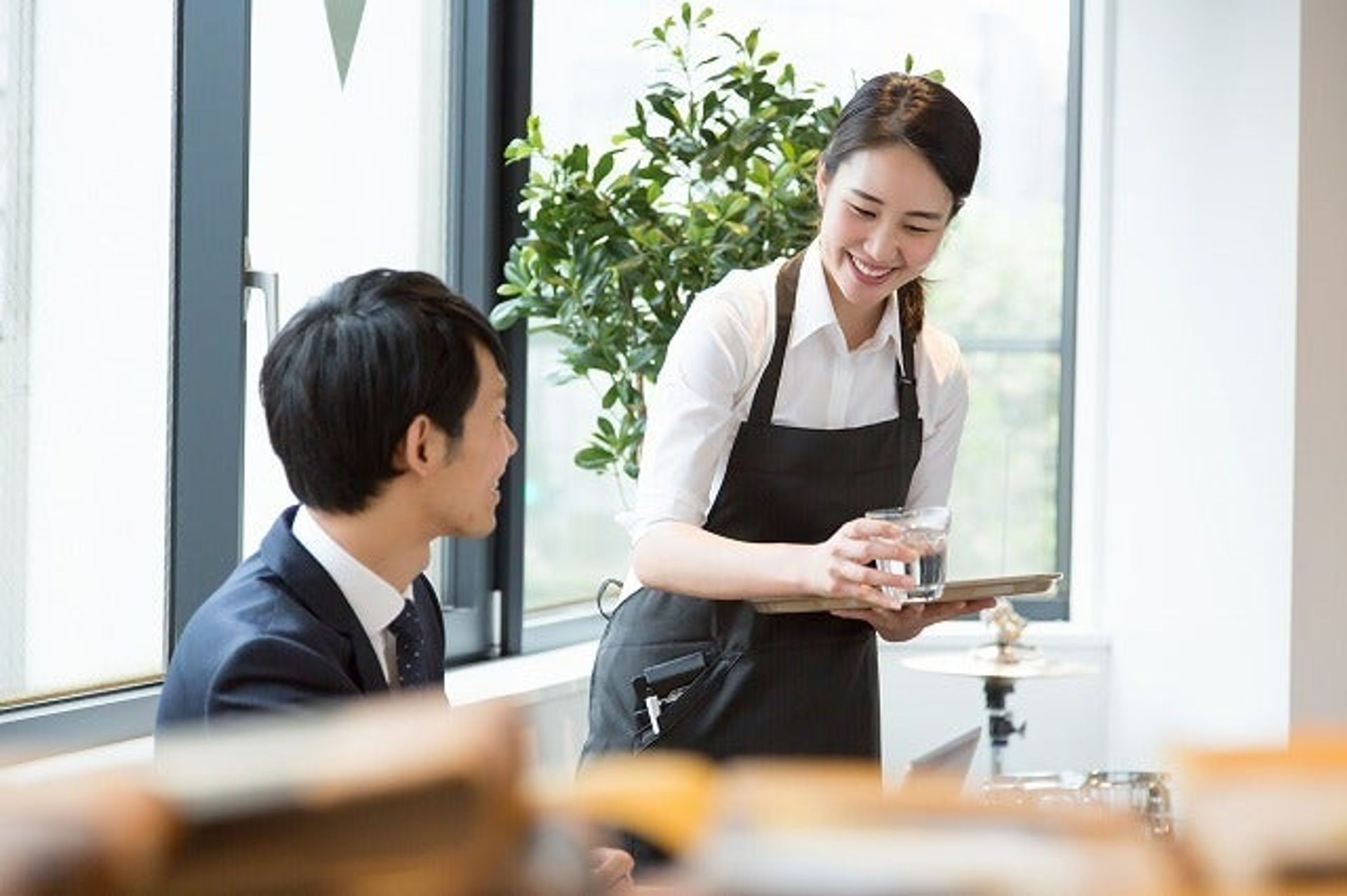 ホールスタッフ(配膳)のイメージ画像