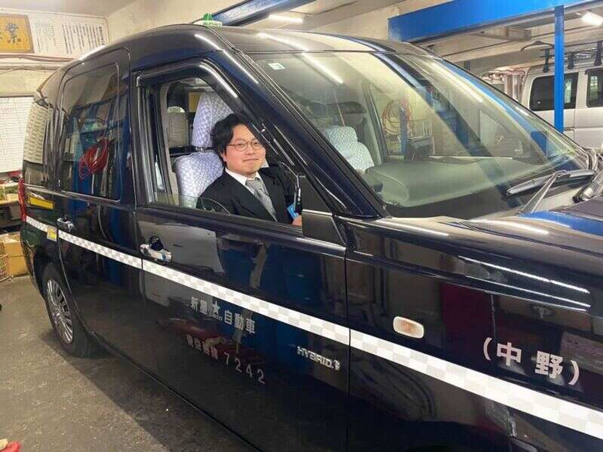 タクシー運転手のイメージ画像